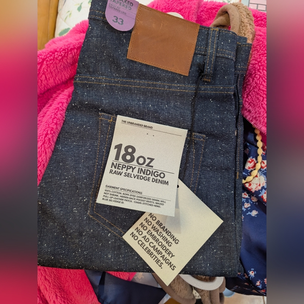 NWT The Unbranded Brand Relaxed Tapered Leg Jeans Size 33